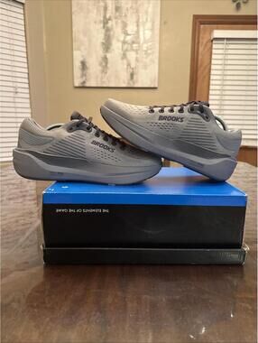 Brooks Ghost Max 3 1104641D069 Athletic Sneakers Men's 10.5 D Gray Mesh Running